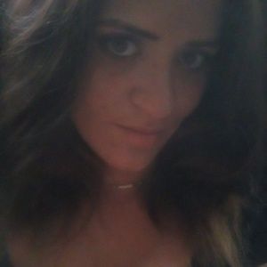 Meet your Posher, Corona